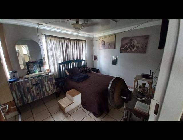 2 BEDROOM HOUSE FOR SALE IN CLAREMONT